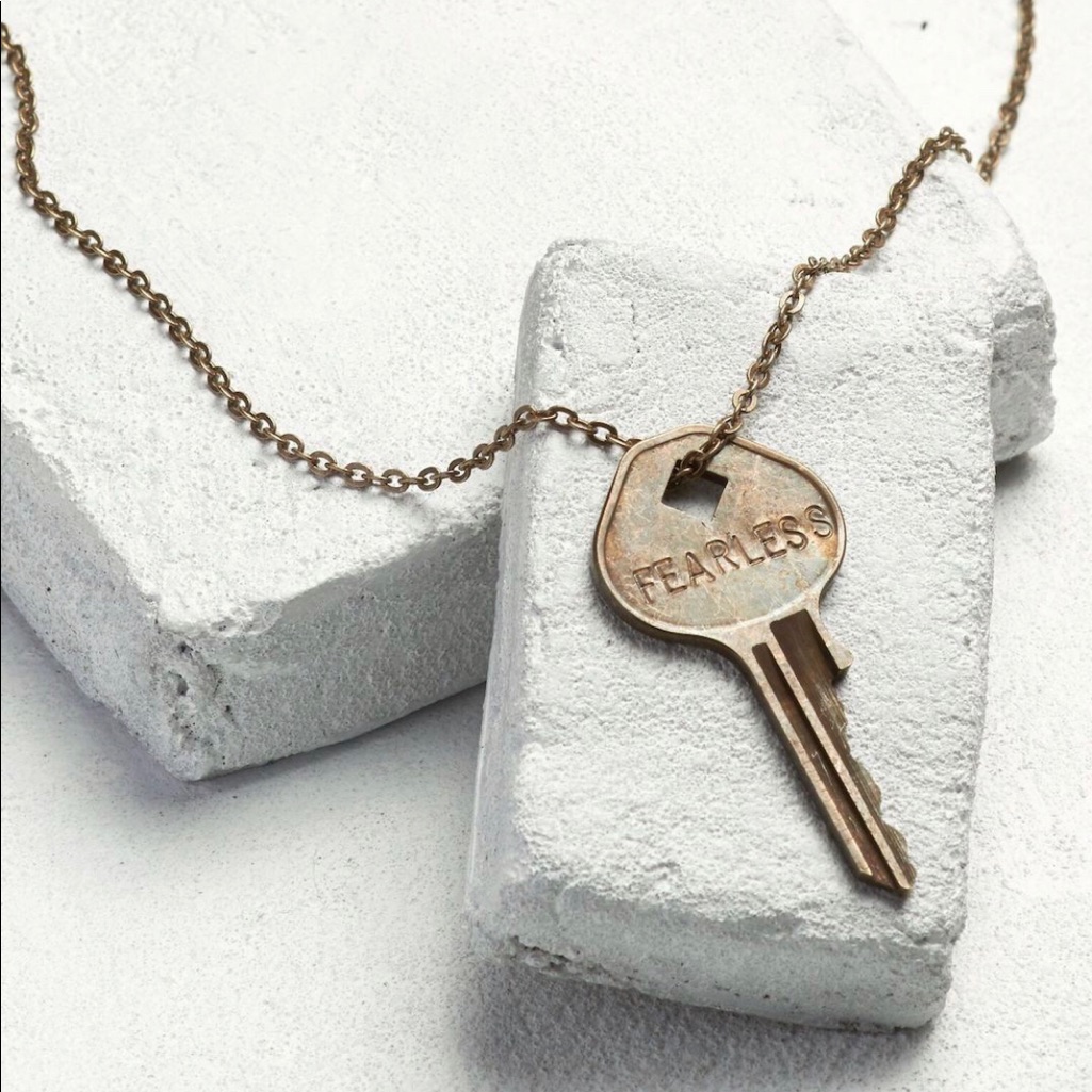 The Giving Keys Classic Key Necklace Hope 21$